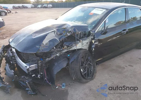 2026 Kia K5 Gt-Line z USA, uszkodzony, nr VIN KNAG64J77T5402053